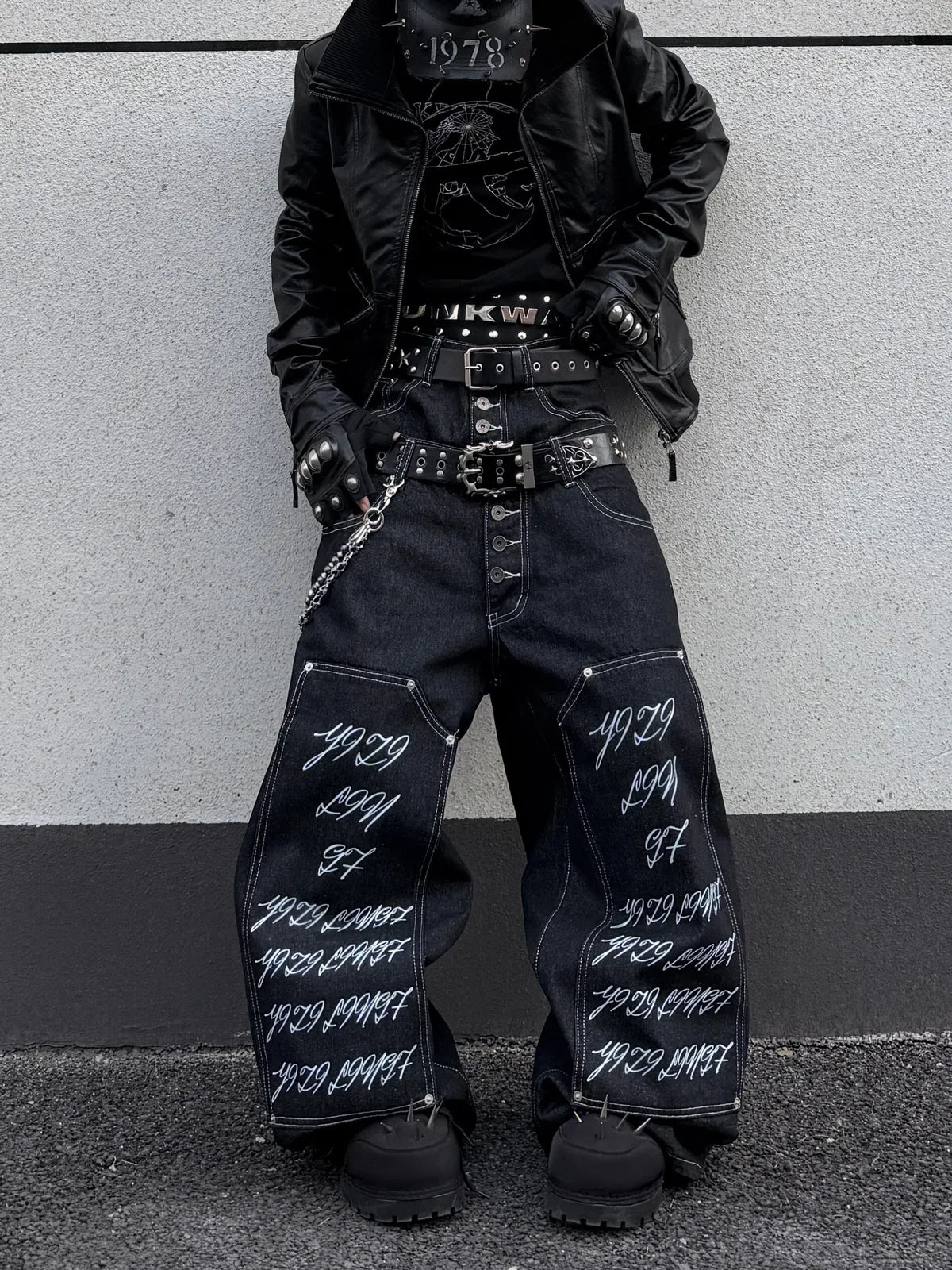 The Double-Waist Black Baggy Jeans