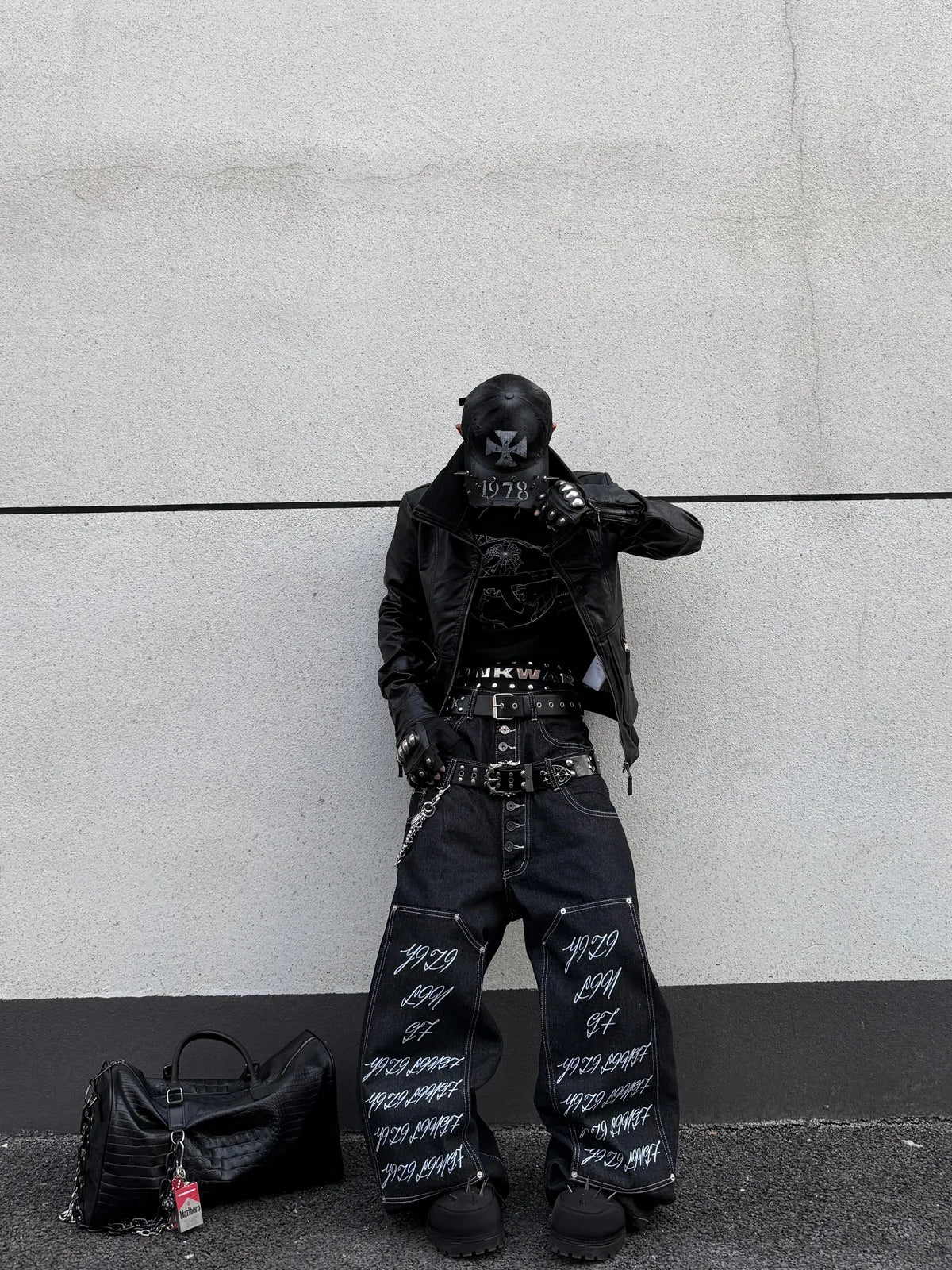 The Double-Waist Black Baggy Jeans