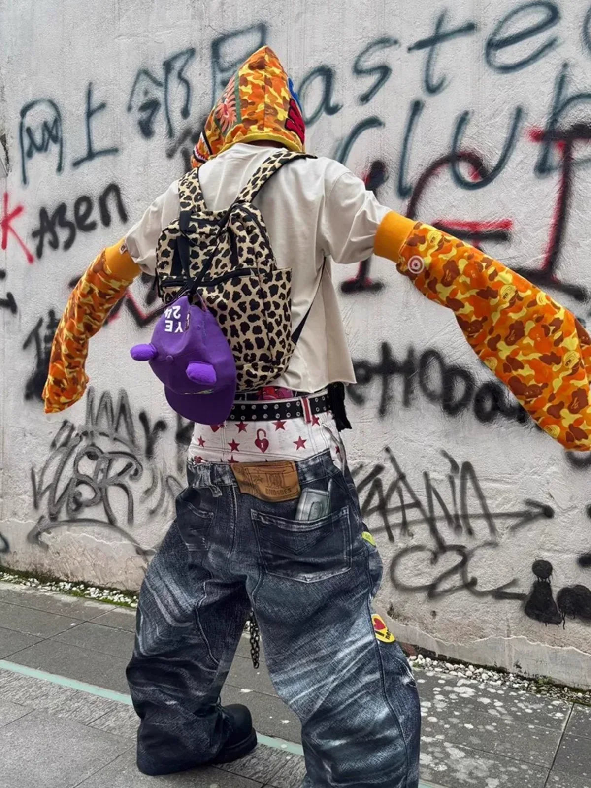 The Double-Waist Curved Baggy Jeans