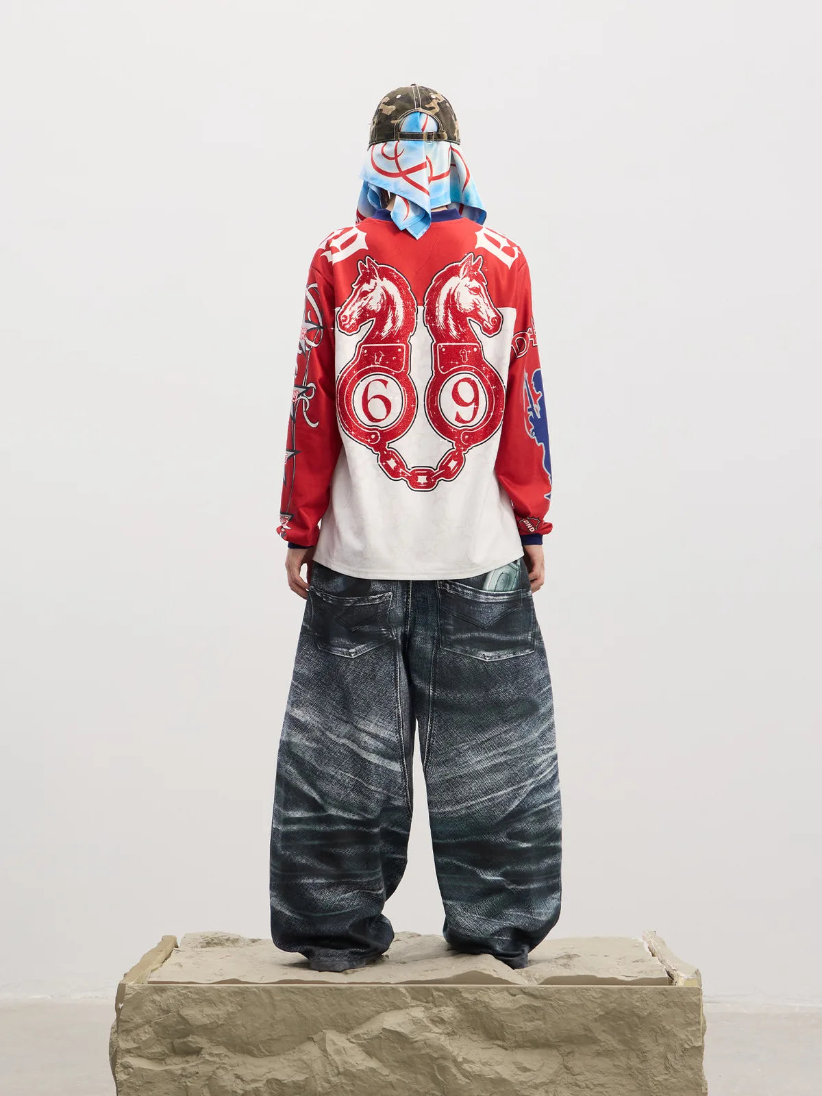 The Double-Waist Curved Baggy Jeans